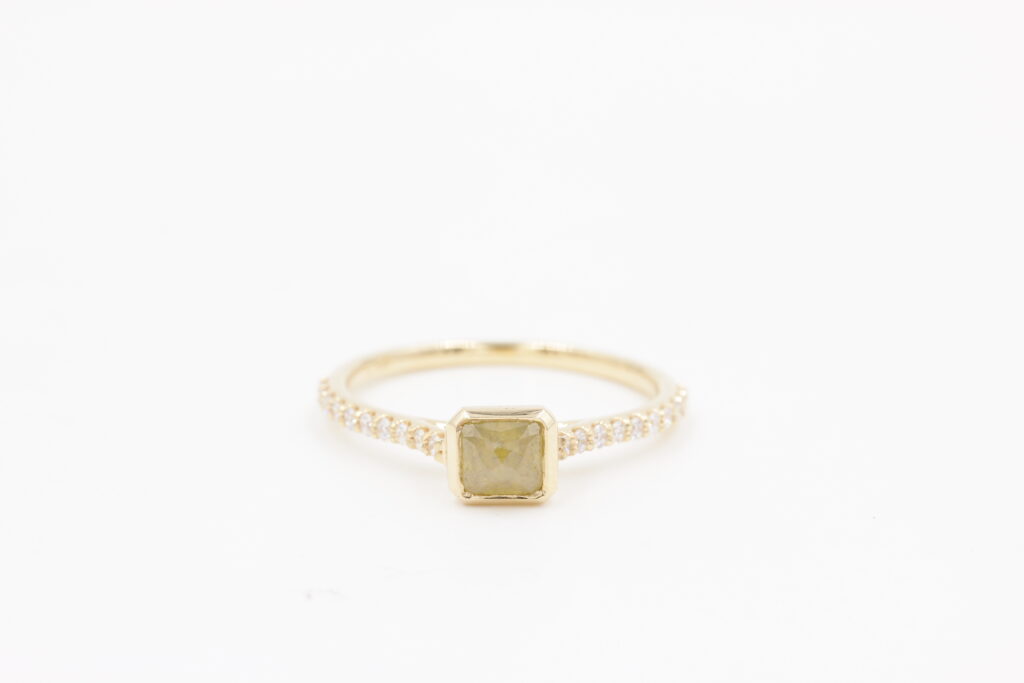 18k Yellow Gold Square Rose-Cut Yellow Diamond Ring
